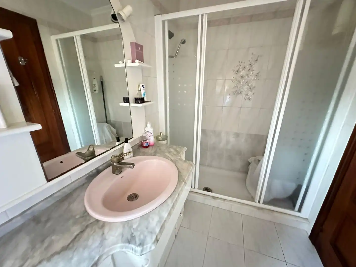 Bany de Casa o xalet en venda en Alicante / Alacant amb Jardí privat, Terrassa i Traster