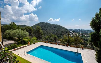 Piscina de Casa o xalet en venda en Matadepera amb Piscina