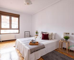 Bedroom of Flat for sale in Gijón   with Heating and Parquet flooring