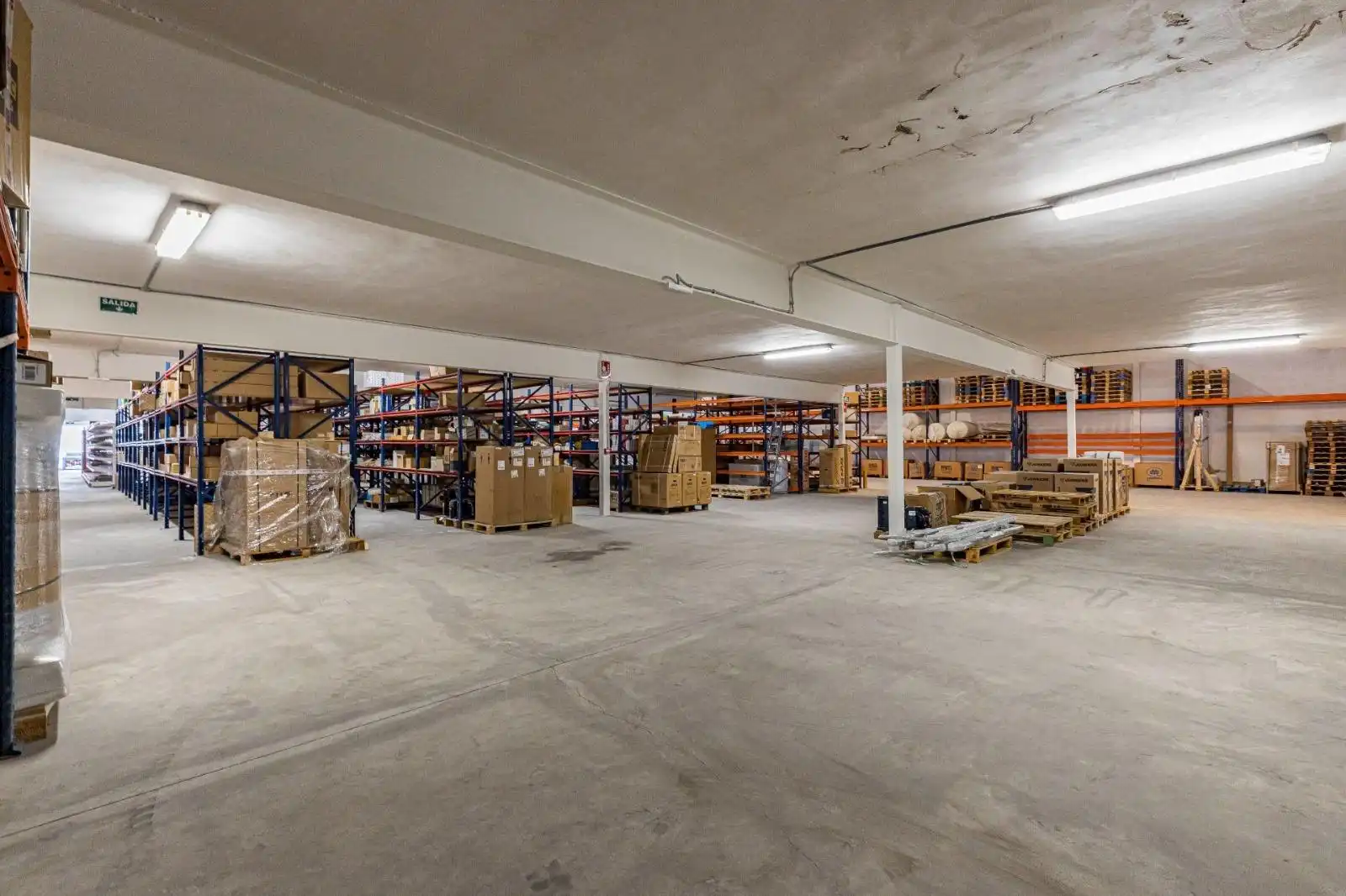 Fabrikhallen zur Miete in Alicante / Alacant