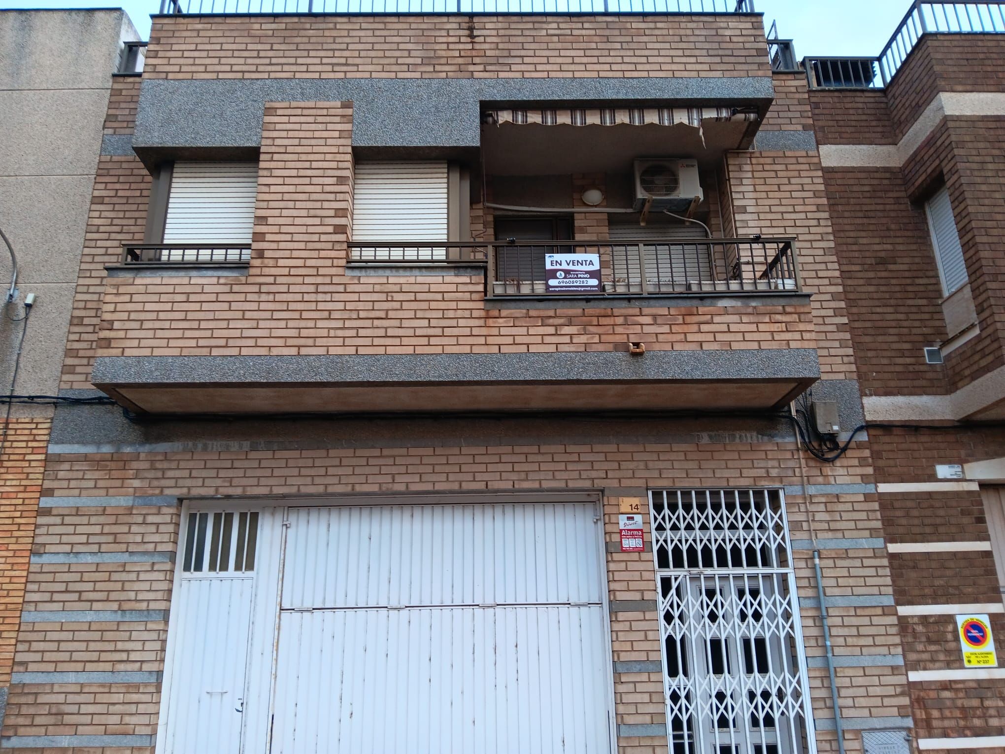 Exterior view of Single-family semi-detached for sale in L'Aldea  with Heating, Terrace and Balcony