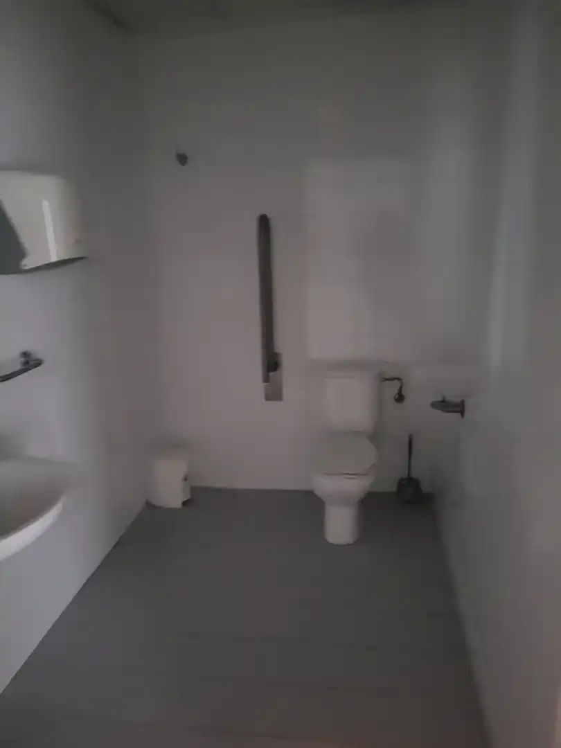 Bathroom of Commercial properties for rent in Reus  with Air Conditioner