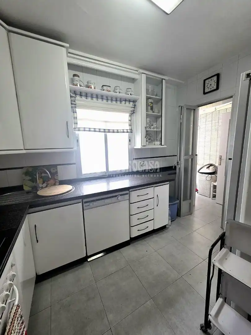 Küche von Wohnung zum Verkauf in Montilla mit Klimaanlage, Terrasse und Abstellraum