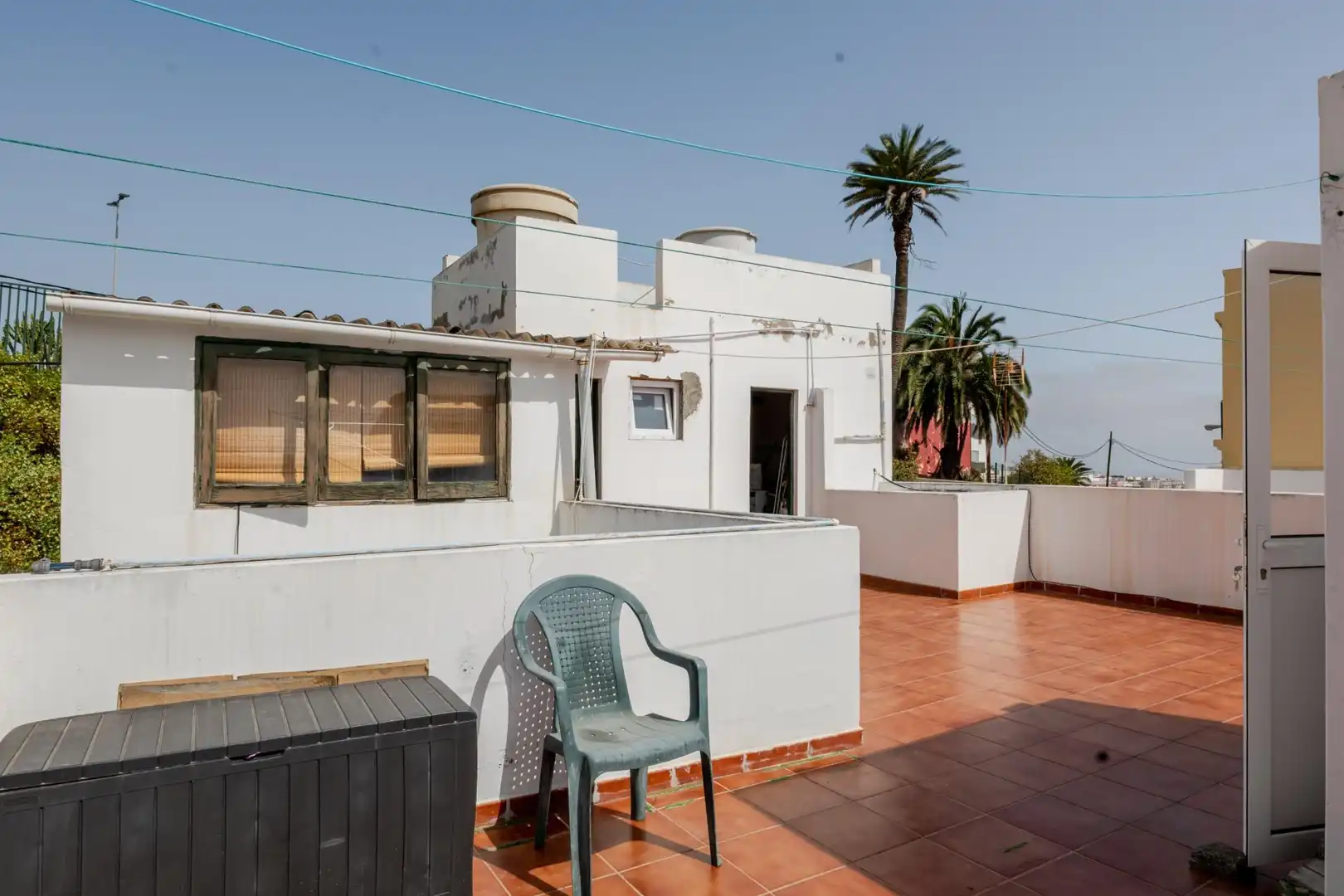 Terrasse von Einfamilien-Reihenhaus zum Verkauf in Las Palmas de Gran Canaria mit Terrasse und Abstellraum