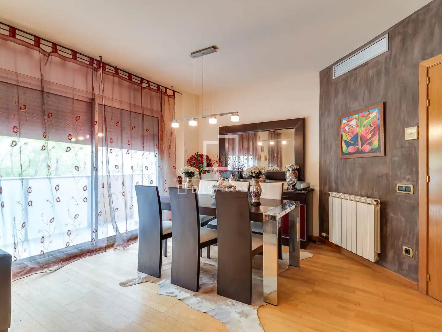 Dining room of Flat for sale in  Barcelona Capital  with Air Conditioner, Parquet flooring and Swimming Pool