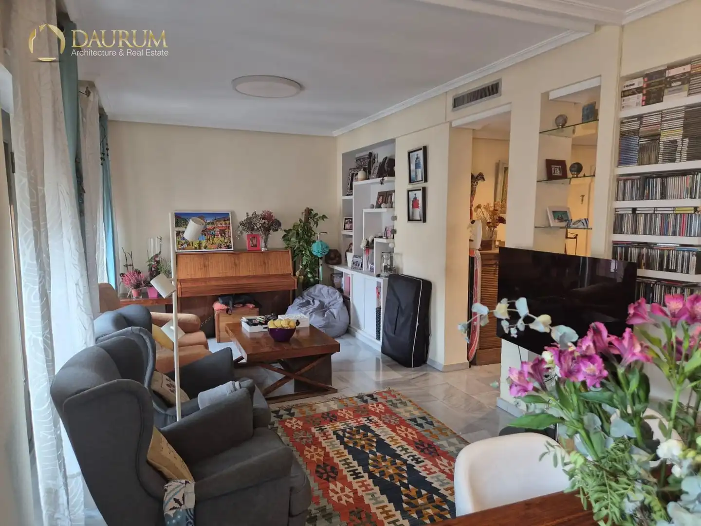 Sala de estar de Dúplex en venta en Madrid con Aire acondicionado y Calefacción