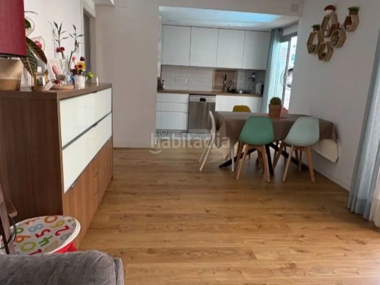 Küche von Wohnung zum Verkauf in Sant Boi de Llobregat mit Klimaanlage, Terrasse und Schwimmbad