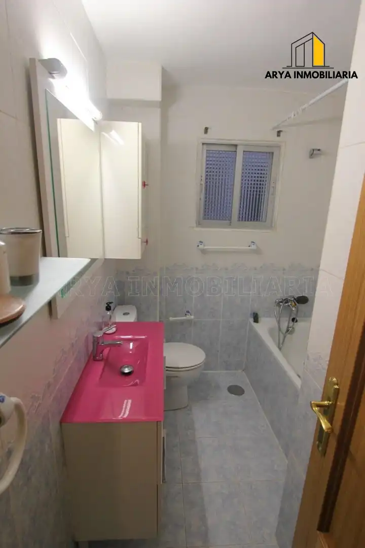 Baño de Piso en venta en Torrejón de Ardoz con Aire acondicionado y Calefacción