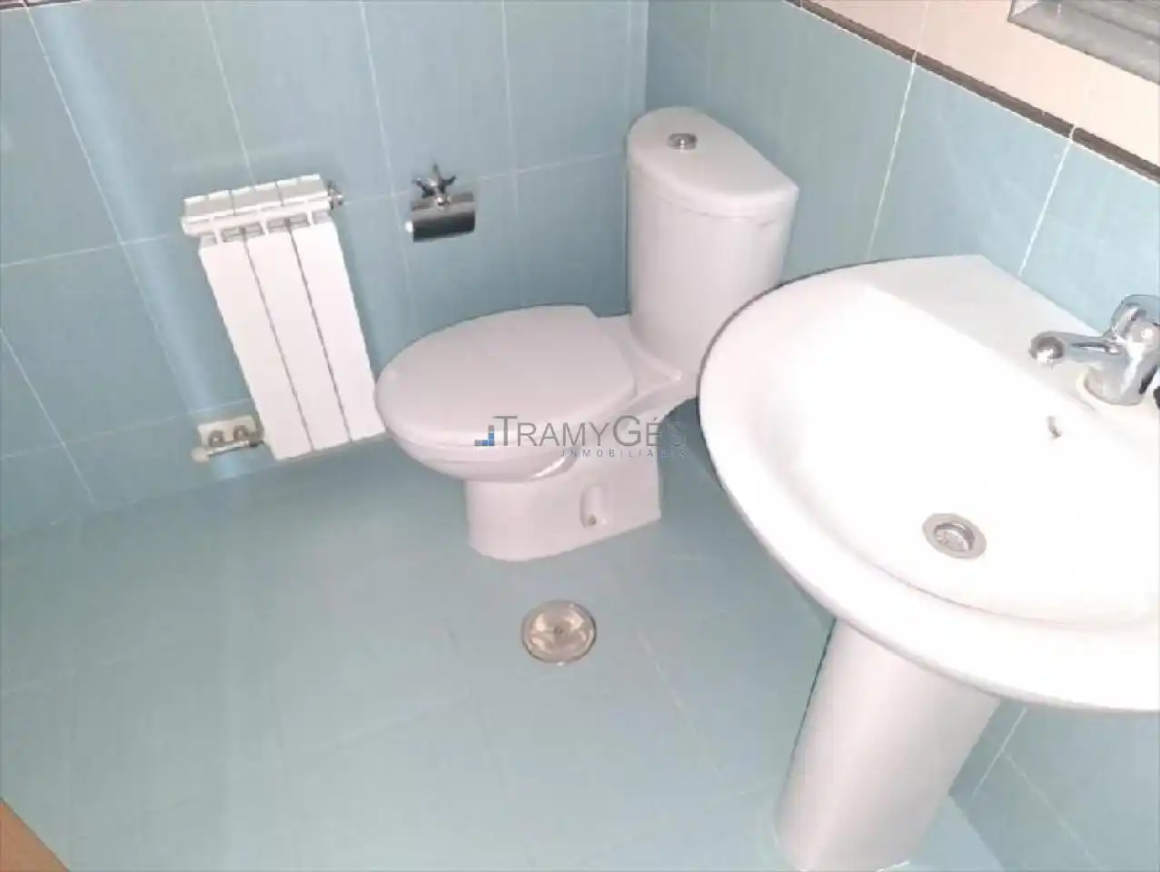 Baño de Piso en venta en A Guarda   con Calefacción y Trastero