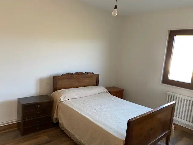 Dormitori de Casa o xalet de lloguer amb opció a compra en Oroso amb Calefacció, Terrassa i Moblat