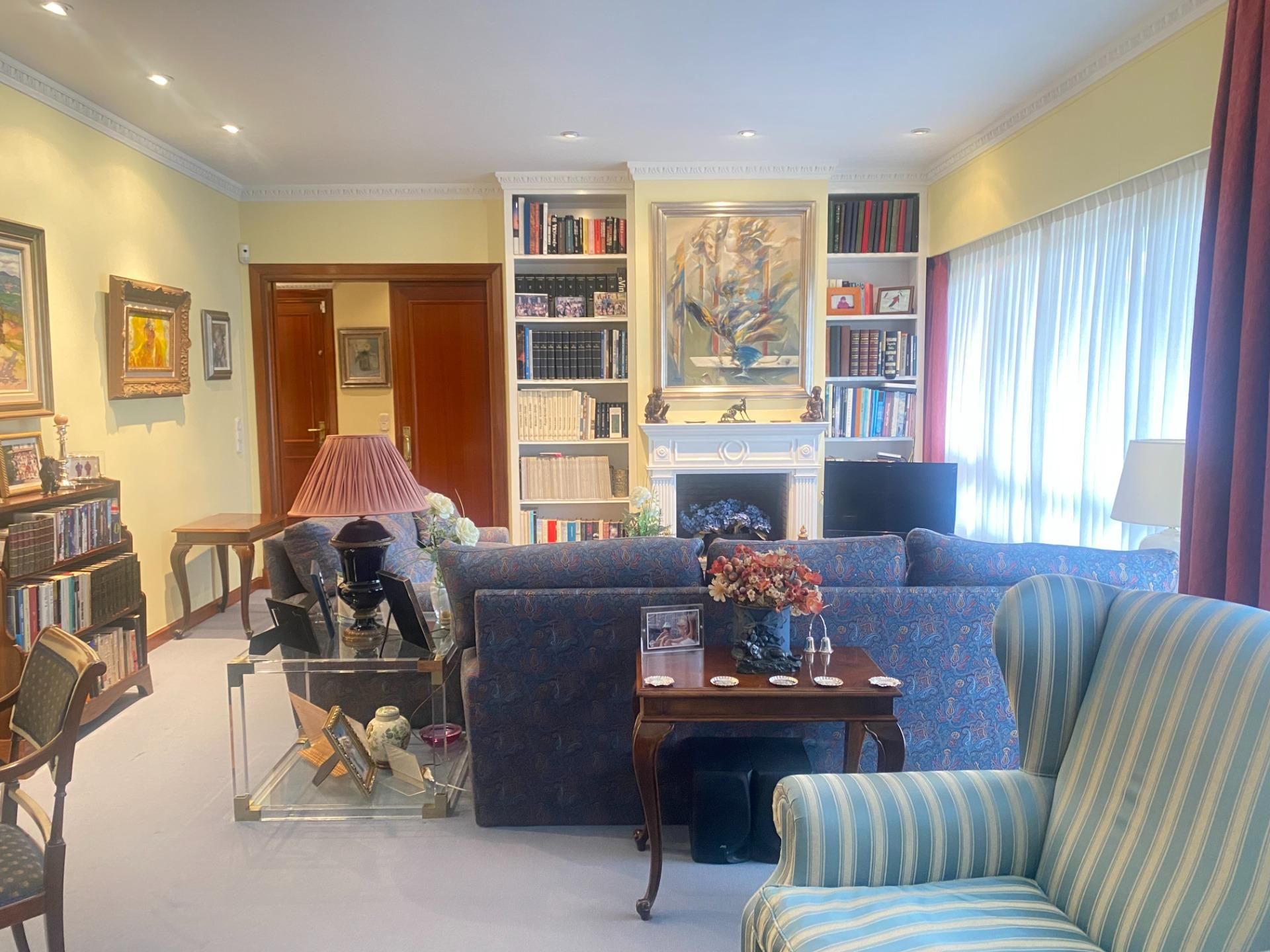 Living room of Flat for sale in Getxo   with Heating, Terrace and Storage room