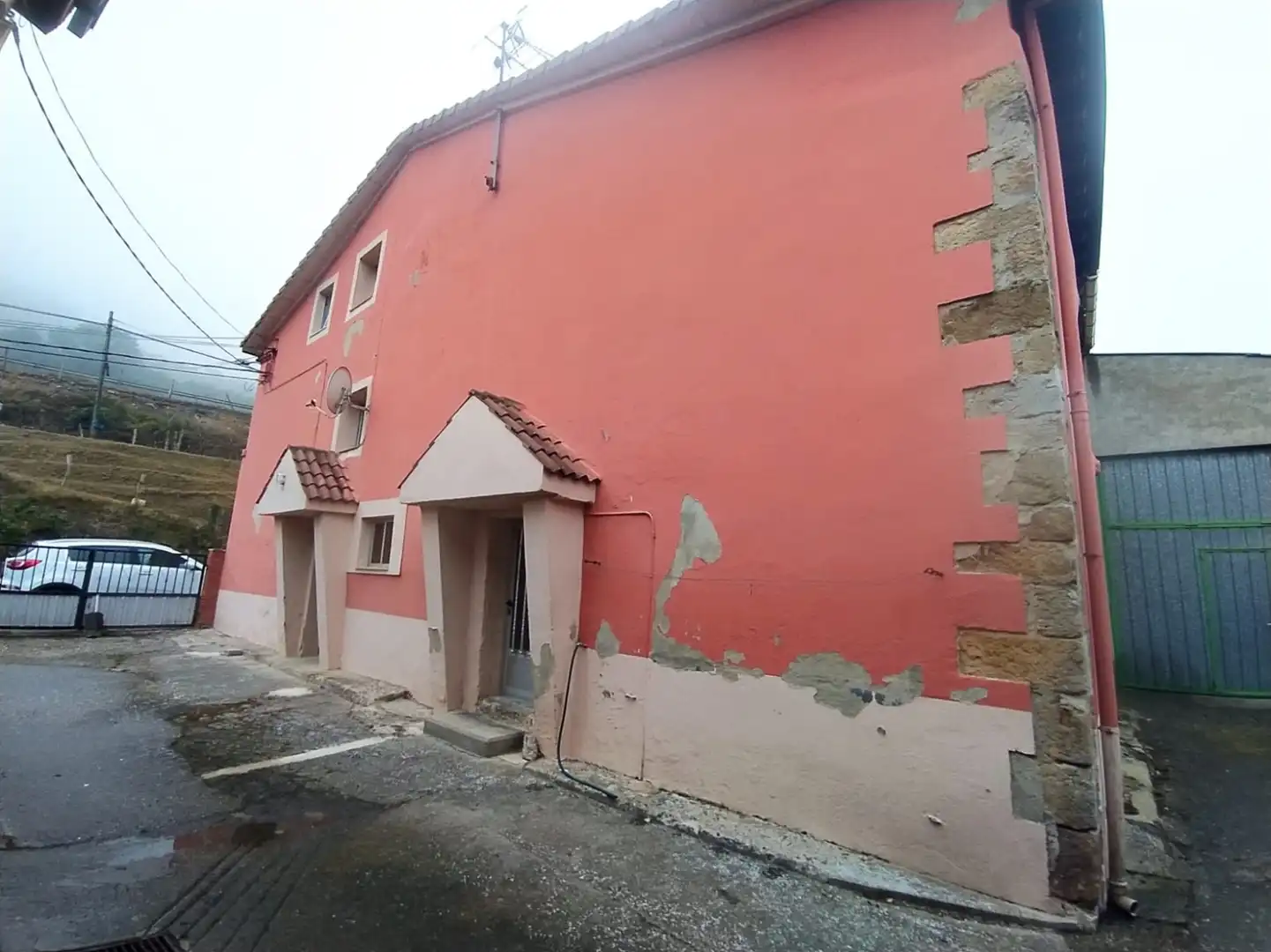 Vista exterior de Casa o xalet en venda en Santiurde de Reinosa amb Calefacció