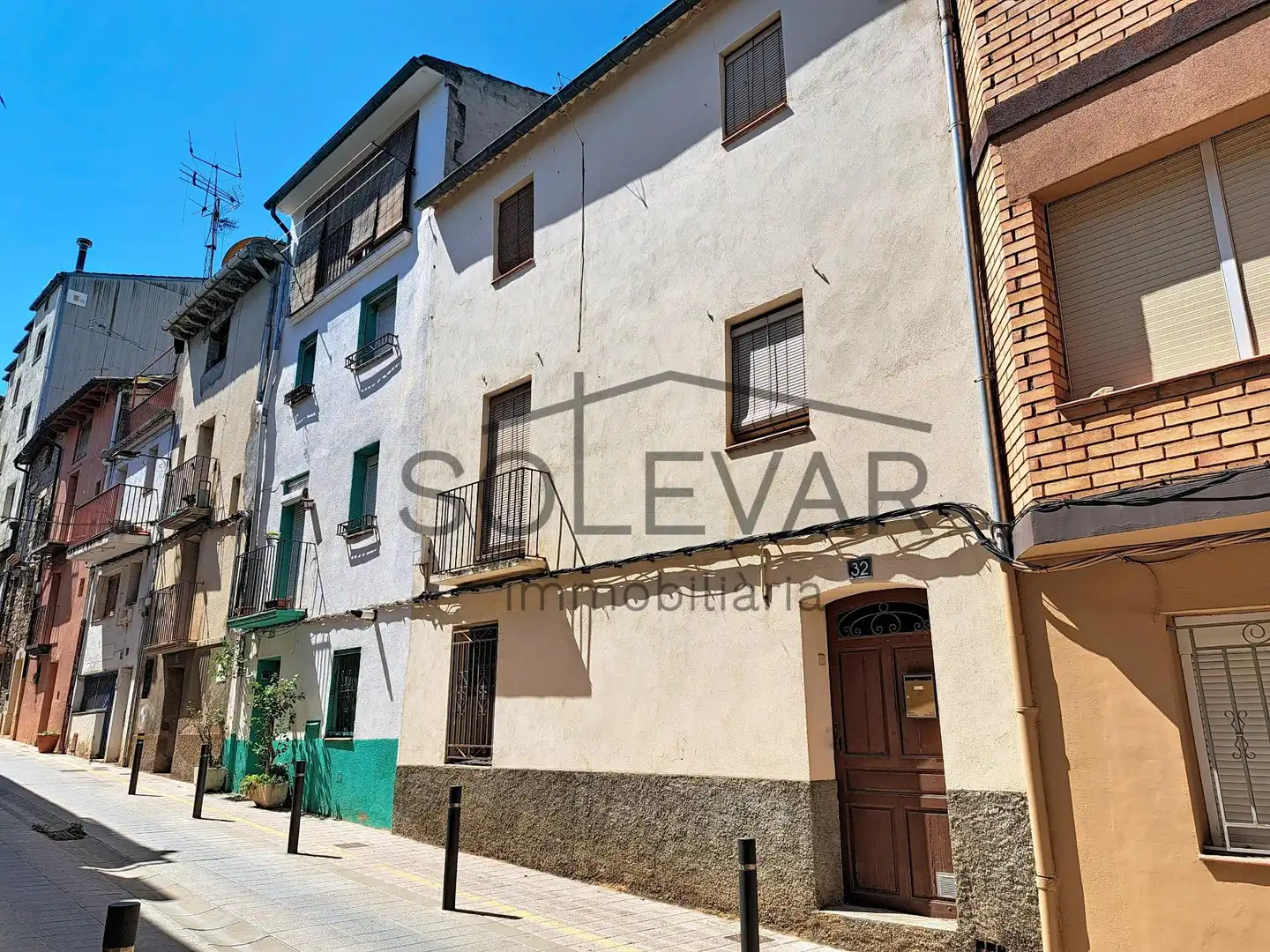 Vista exterior de Casa adosada en venda en Tremp amb Traster