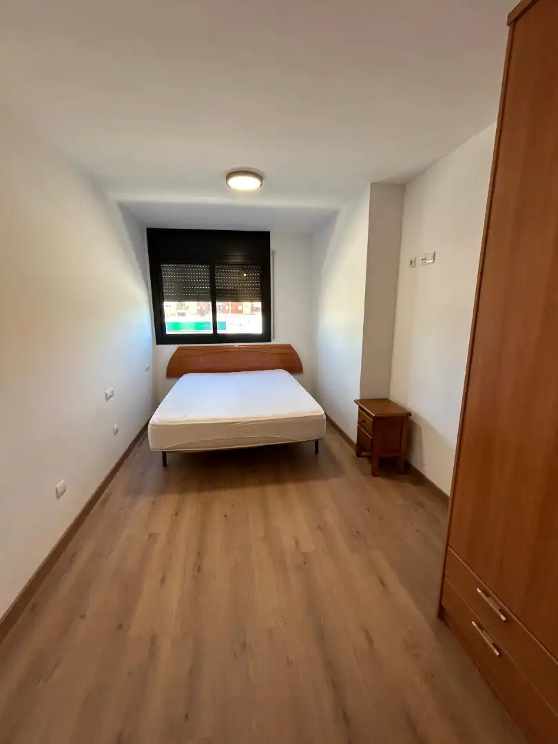 Dormitori de Pis de lloguer en Almenar amb Calefacció, Parquet i Terrassa