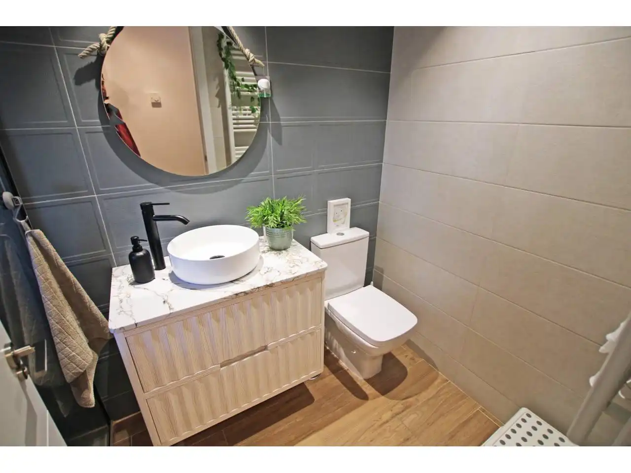 Bathroom of Detached homes for sale in Guadalajara  with Heating, Private garden and Swimming Pool