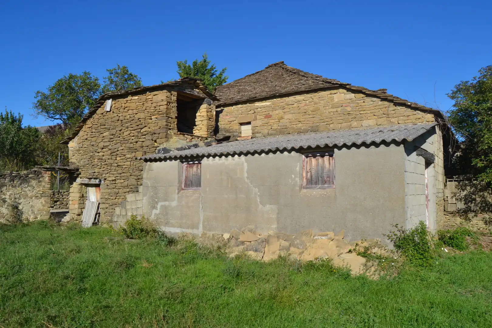 Vista exterior de Finca rústica en venta en Las Peñas de Riglos