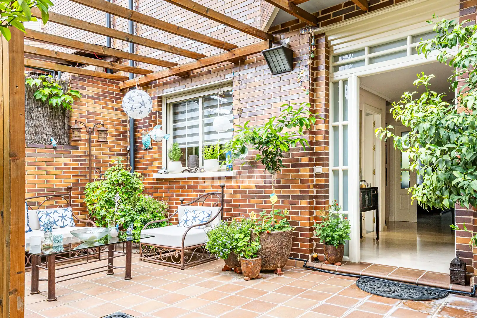 Terraza de Casa adosada en venta en Boadilla del Monte con Calefacción, Jardín privado y Piscina