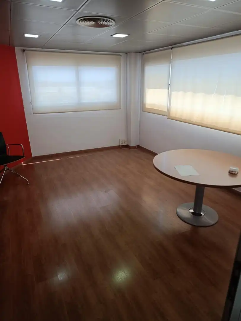 Office for rent in Murcia  with Air Conditioner