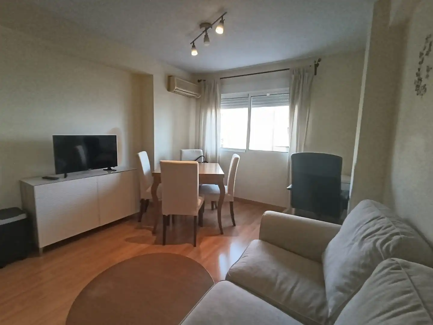 Sala de estar de Apartamento de alquiler en Málaga con Aire acondicionado y Amueblado
