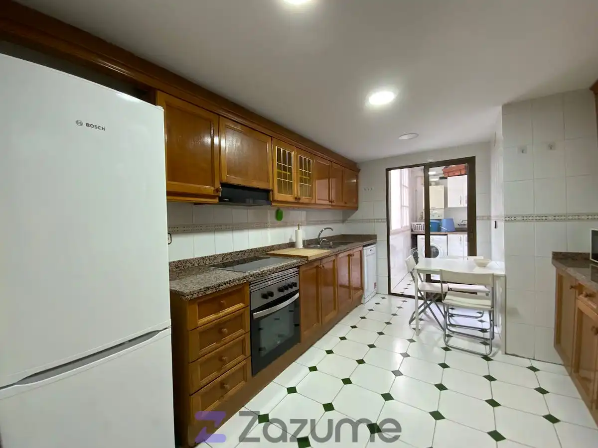 Küche von Wohnung zur Miete in Valencia mit Klimaanlage, Heizung und Terrasse