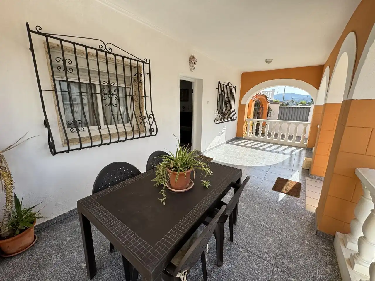Terrassa de Casa o xalet en venda en Oliva amb Aire condicionat