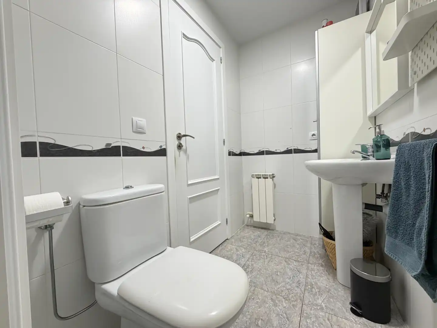 Bany de Apartament en venda en Roses amb Aire condicionat, Calefacció i Parquet