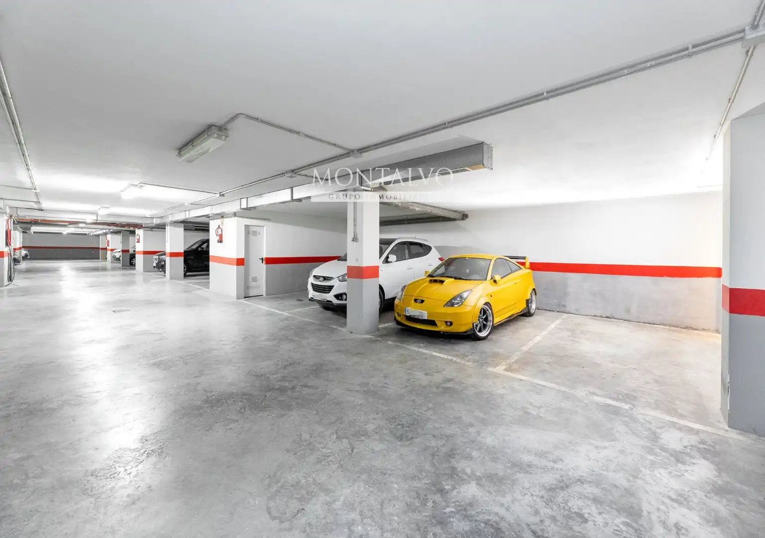Parkplatz von Garage zum Verkauf in Atarfe