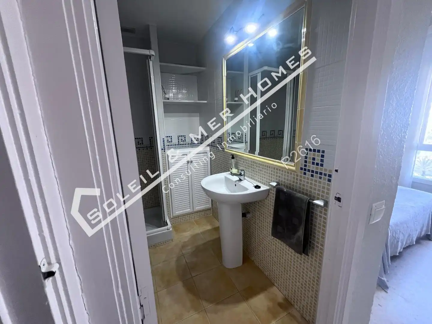 Flat with terrace for sale in Valdelagrana, imagen 9