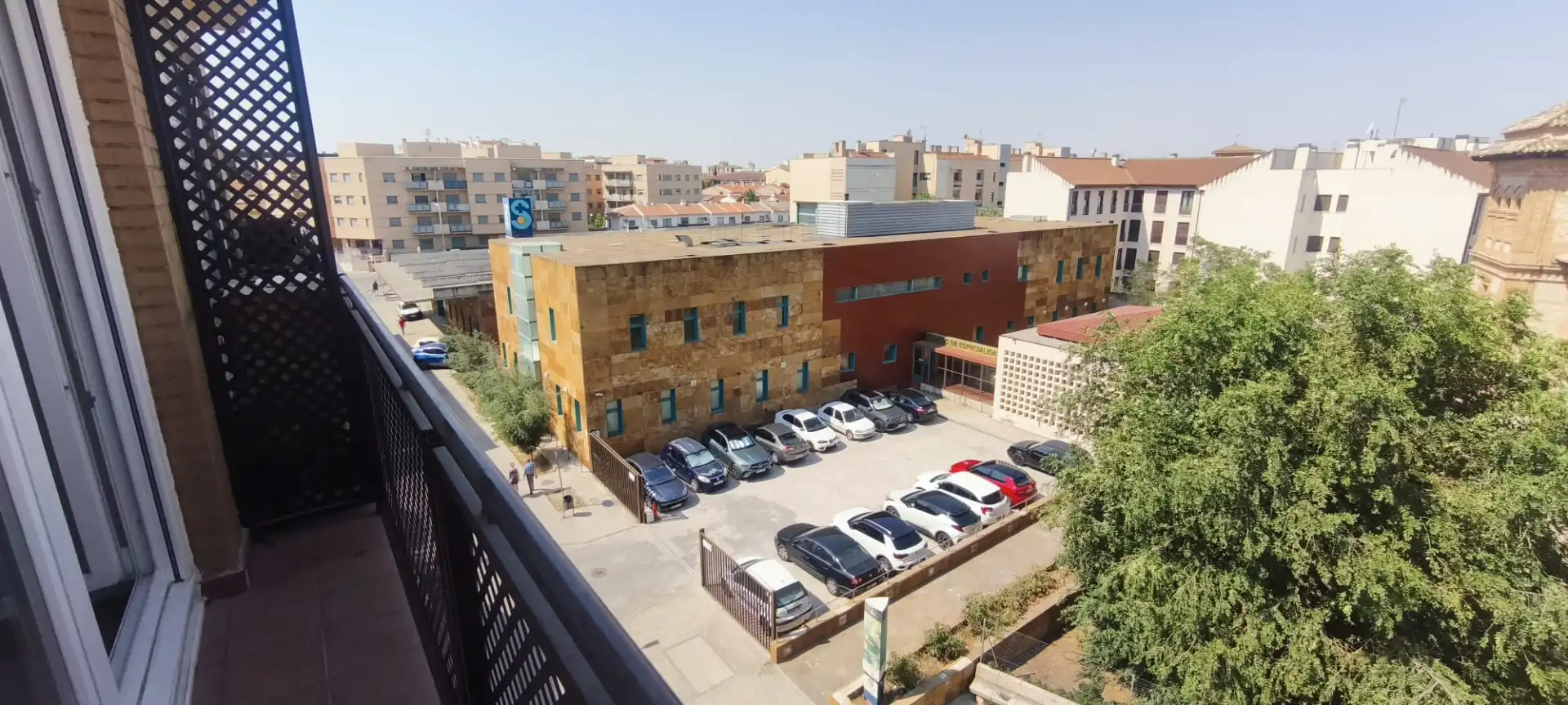 Vista exterior de Piso de alquiler en Ocaña con Calefacción, Horno y Lavadora