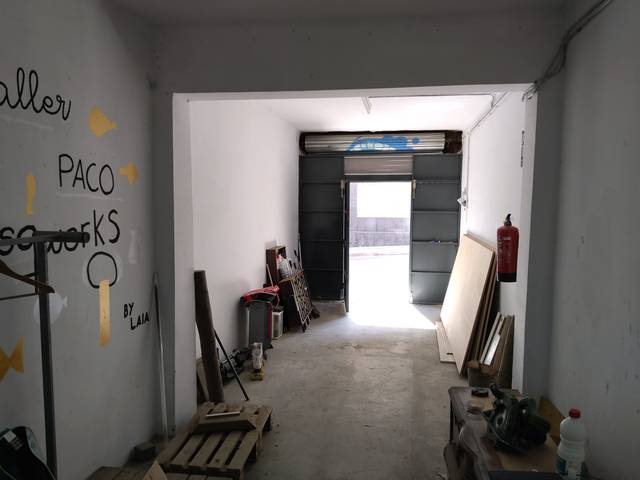 Local comercial en Venta en Carrer de Rubió i Ors en El Guinardó
