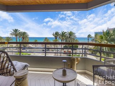 Apartament amb balcó en venda a Avinguda Juan Bautista Lafora