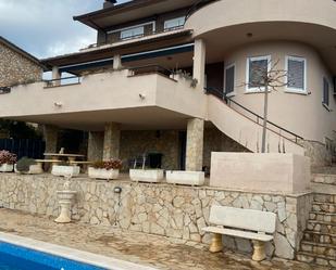 Vista exterior de Casa o xalet en venda en Corbera de Llobregat amb Aire condicionat, Calefacció i Jardí privat