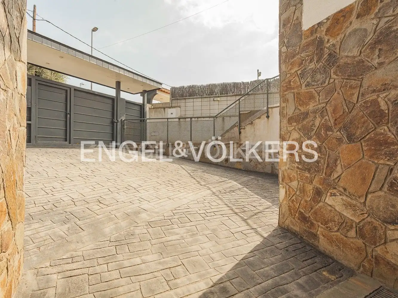 Terrace of Detached homes for sale in Cerdanyola del Vallès  with Air Conditioner, Heating and Private garden
