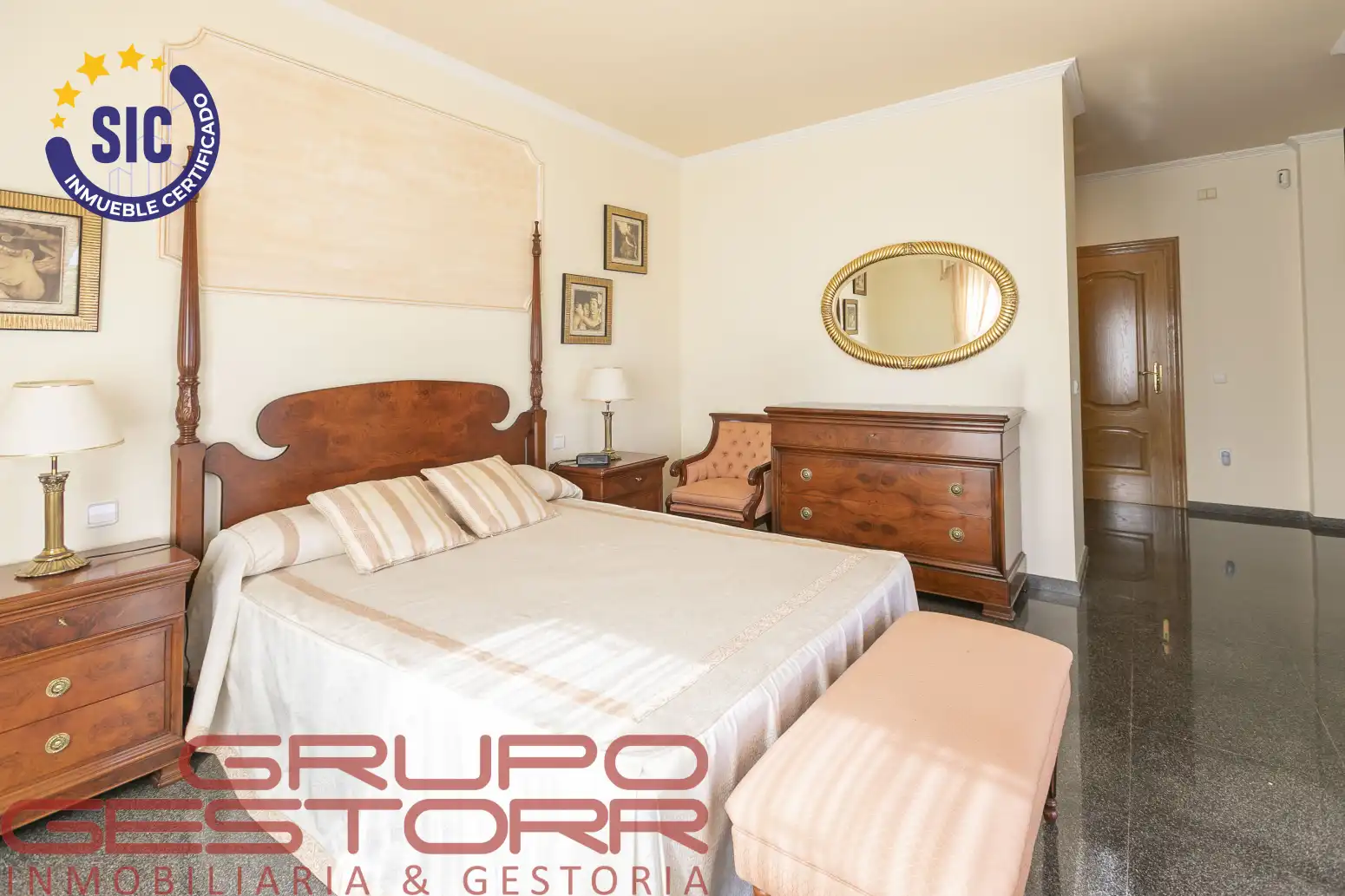 Habitación de Casa o chalet en venta en Valencia con Aire acondicionado, Calefacción y Jardín privado