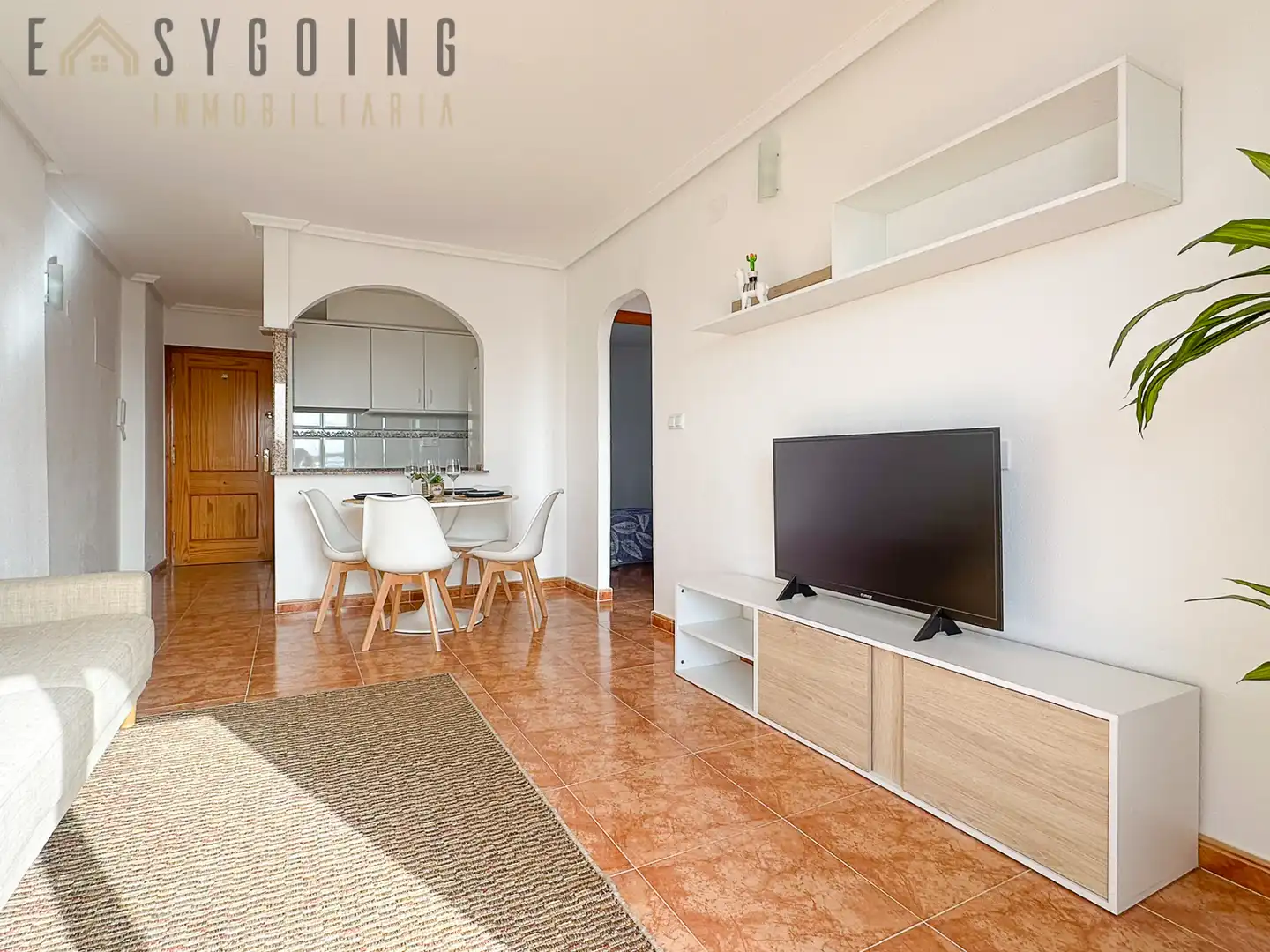 Sala de estar de Apartamento en venta en Torrevieja con Terraza y Piscina comunitaria