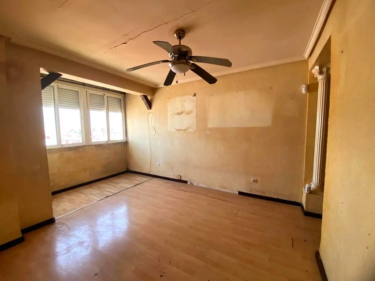 Bedroom of Flat for sale in Dos Hermanas
