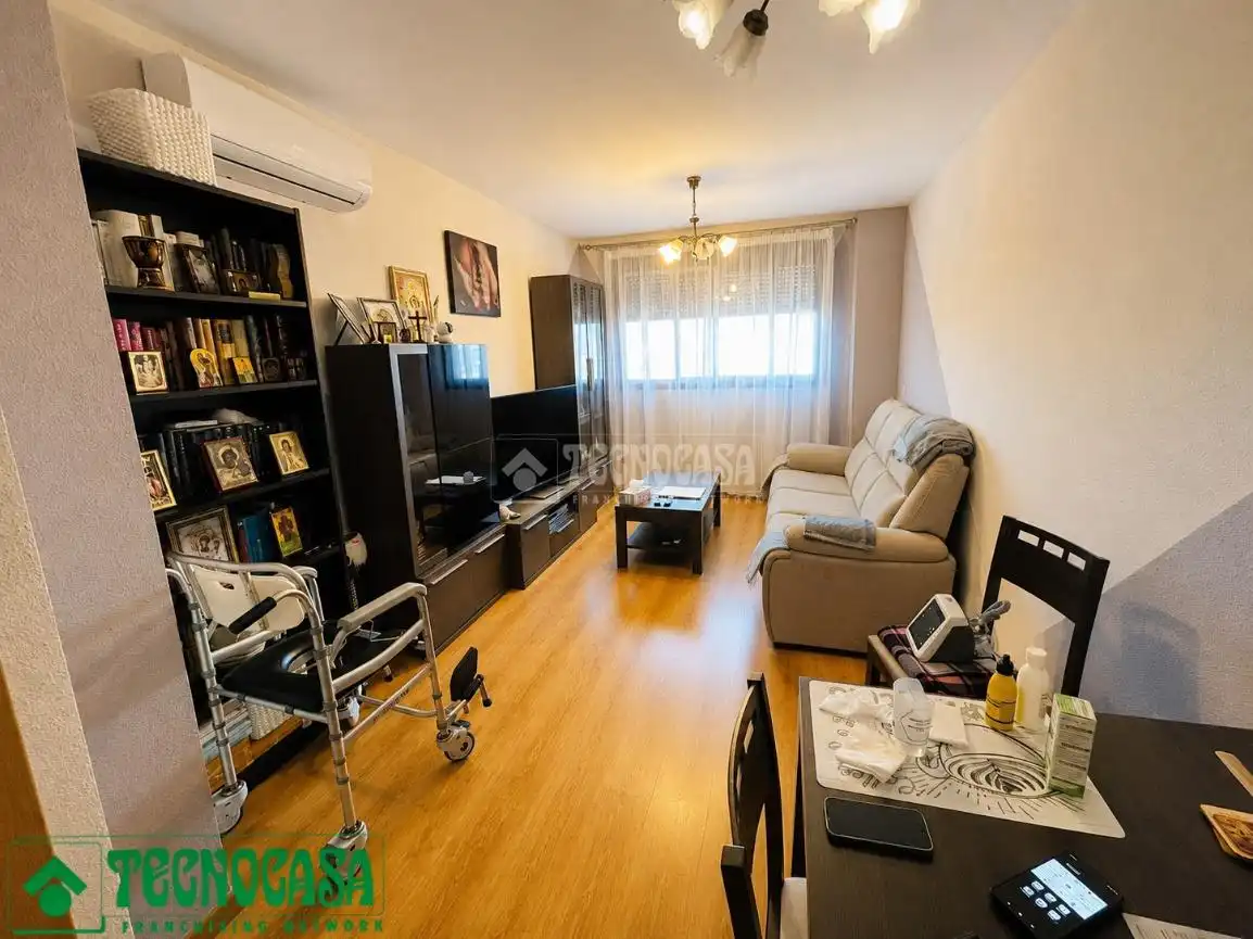 Sala d'estar de Pis en venda en Villaseca de la Sagra amb Aire condicionat, Calefacció i Traster