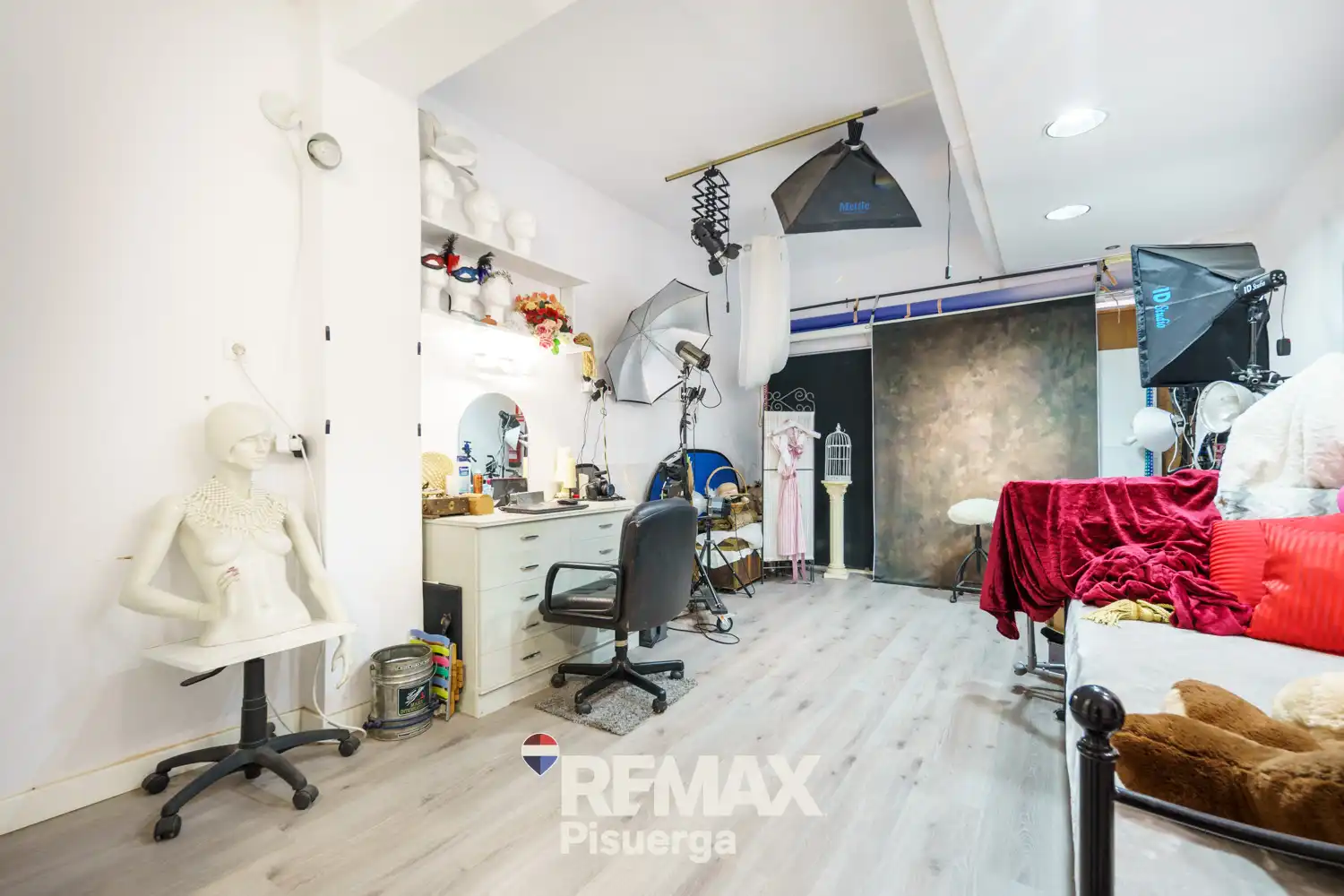 Ground floor for sale in Valladolid  with Storage room