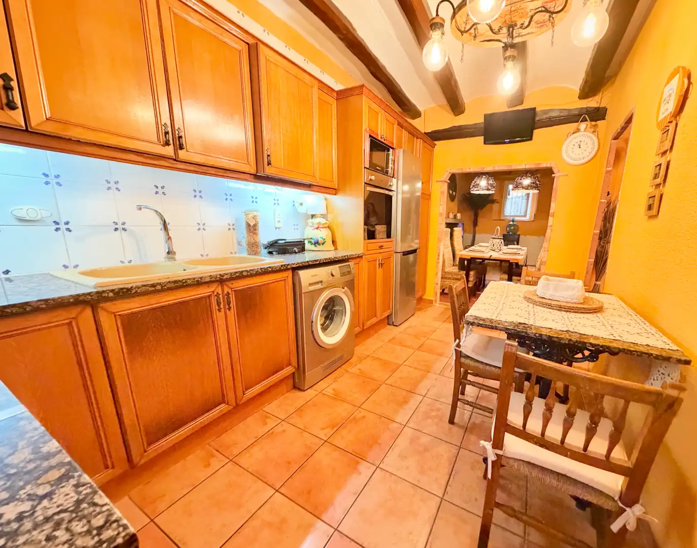 Casa pareada con terraza en venta en Carrer de la Mare de Déu, imagen 8