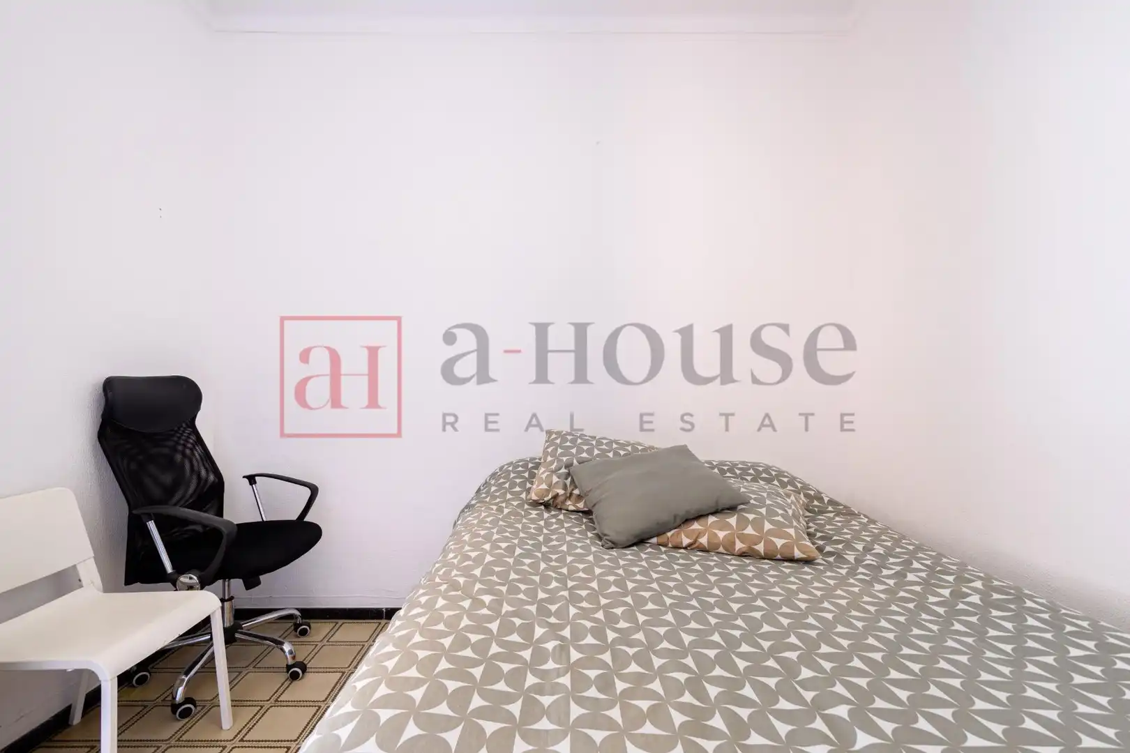 Wohnung mit Terrasse zum Verkauf in Carrer de València, imagen 14