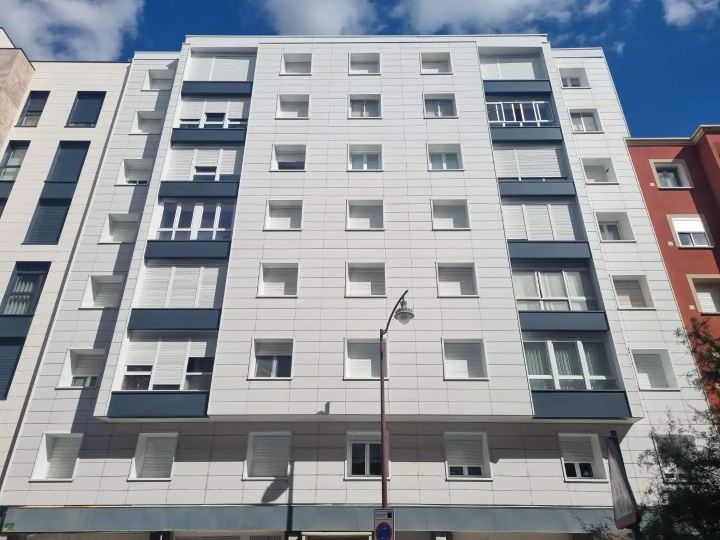 Vista exterior de Pis en venda en Burgos amb Calefacció