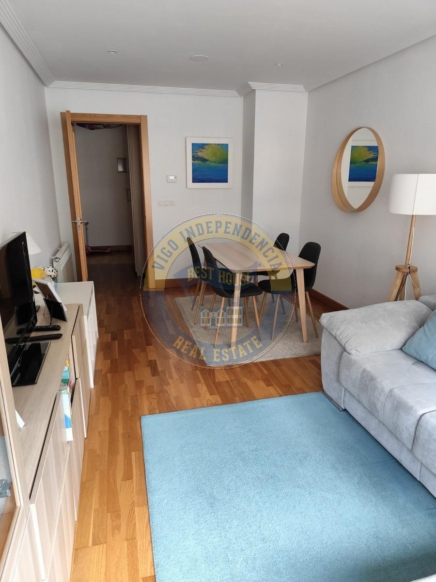 Vista exterior de Apartament en venda en Vigo  amb Calefacció, Parquet i Traster