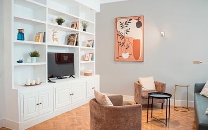 Living room of Flat to rent in  Madrid Capital  with Air Conditioner