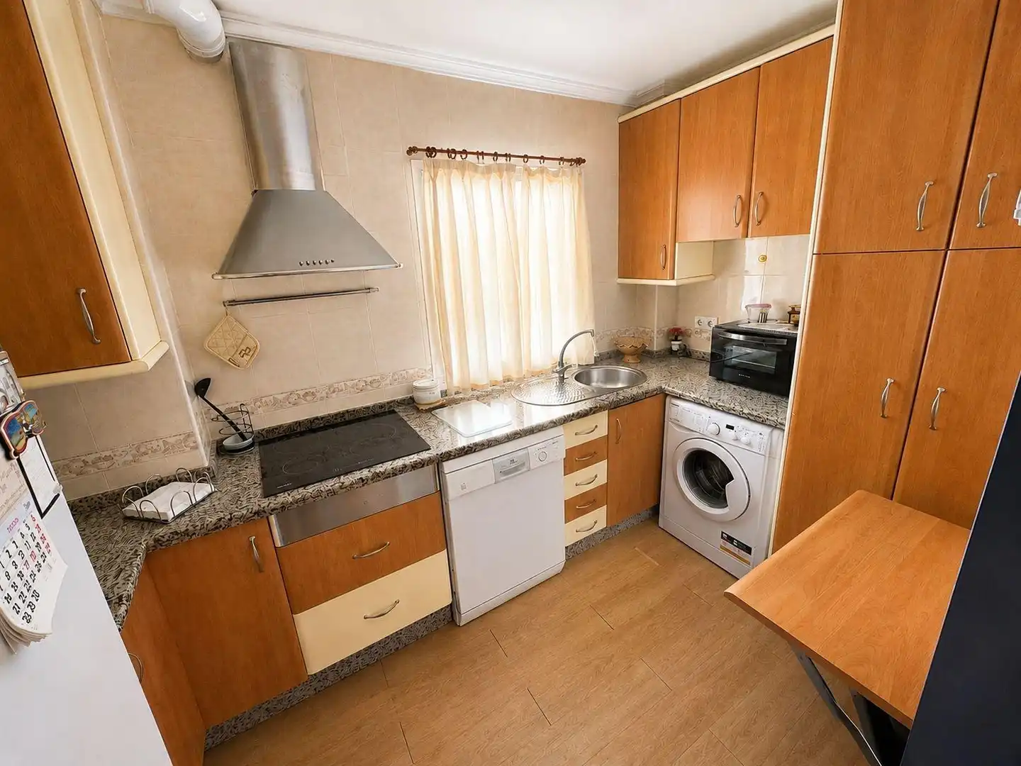 Kitchen of Flat for sale in Sevilla  with Air Conditioner