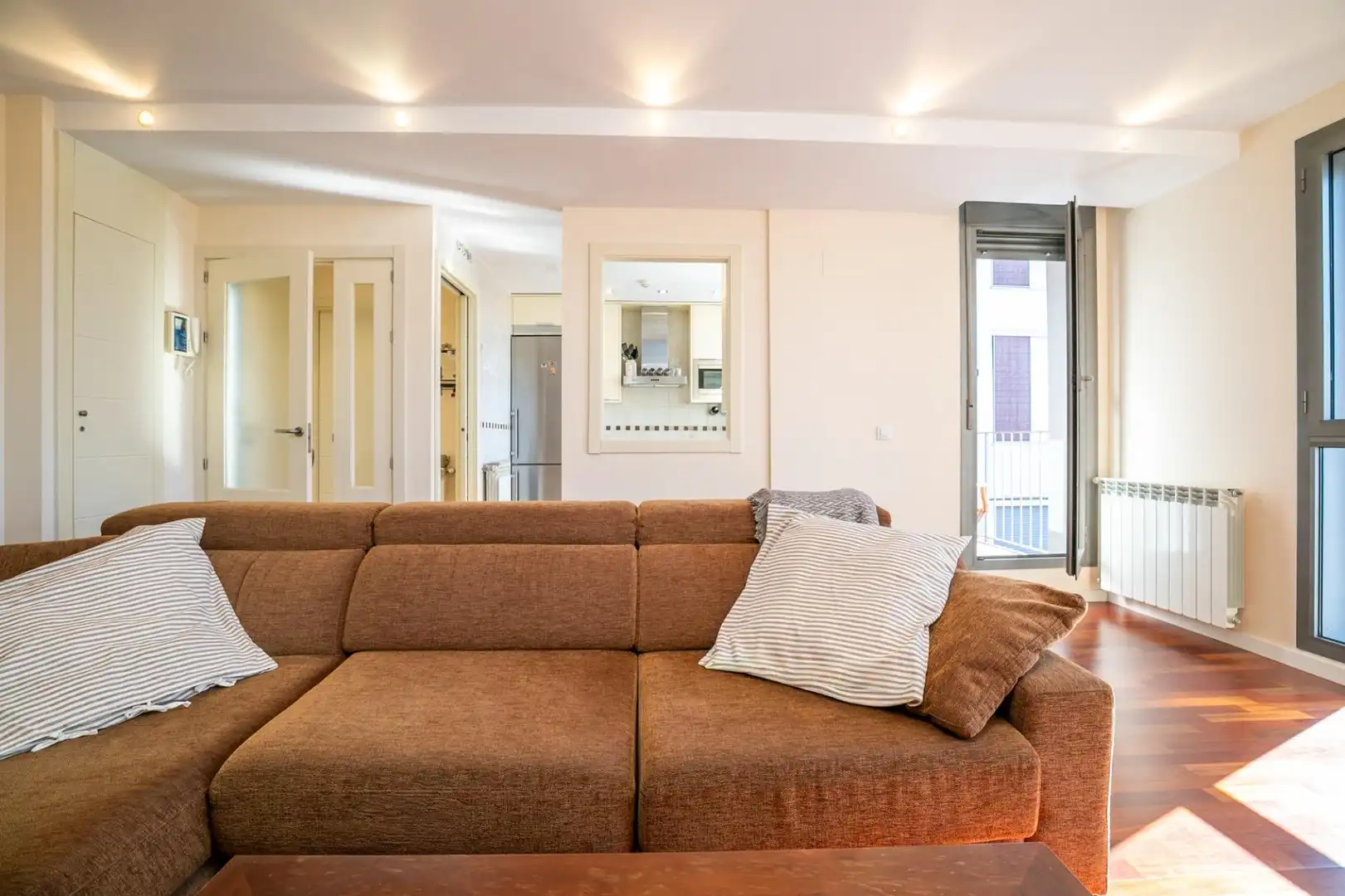 Sala de estar de Dúplex en venta en Sabiñánigo con Calefacción, Terraza y Trastero