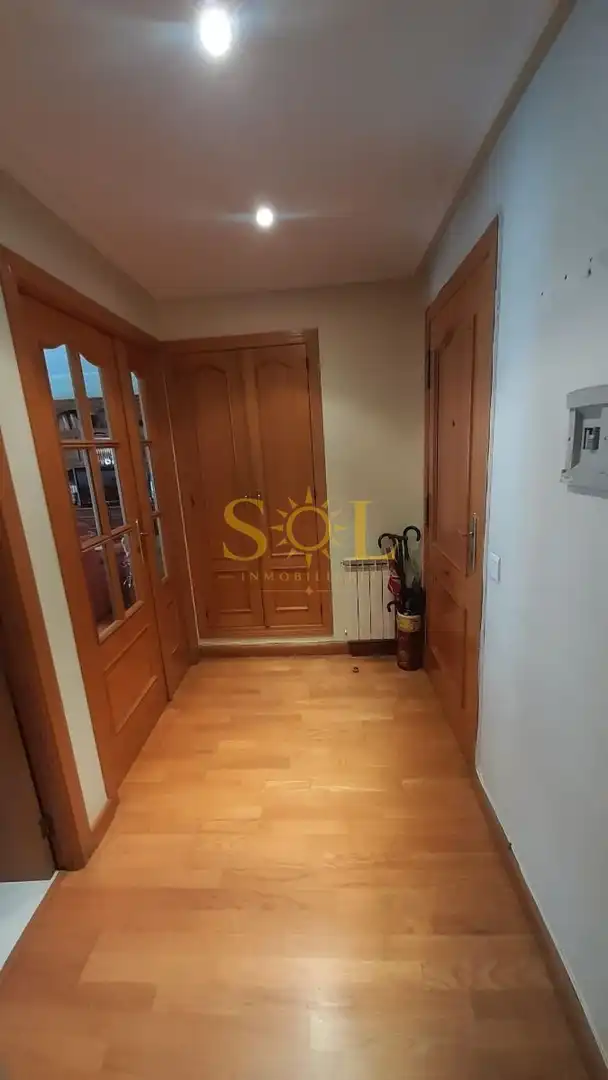 Wohnung zur Miete in Calle León Martín Granizo, La Lastra
