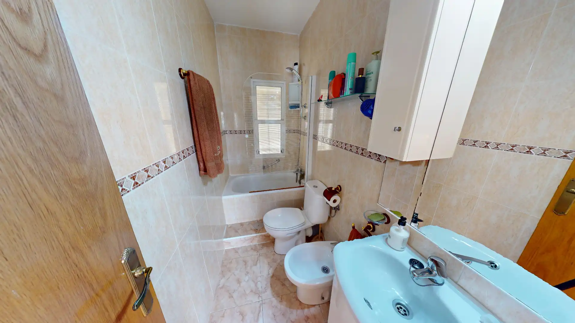 Bathroom of Flat for sale in Alicante / Alacant  with Air Conditioner, Furnished and Balcony