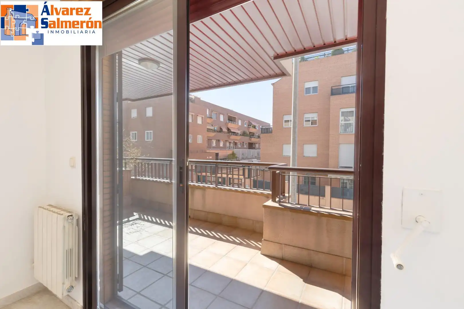 Terrassa de Pis de lloguer en Granada amb Calefacció, Terrassa i Piscina comunitària