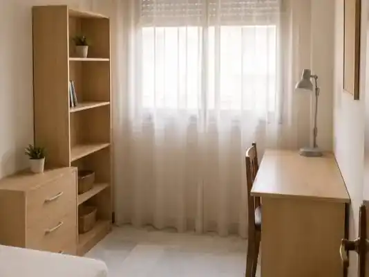 Dormitori de Pis en venda en  Granada Capital amb Aire condicionat