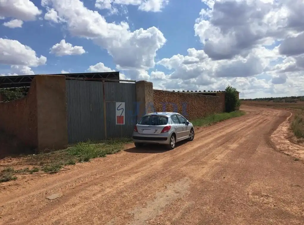 Finca rústica en venta en Alcubillas